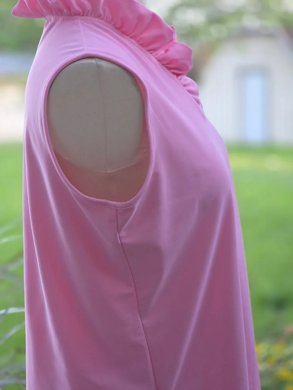 Jude Connally Pink Ruffle Mock Neck Sleeveless Top New No Tag - Picture 5 of 5